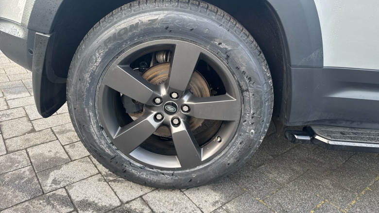 Land Rover Defender 2.0 D200 110 5dr Auto Diesel Estate